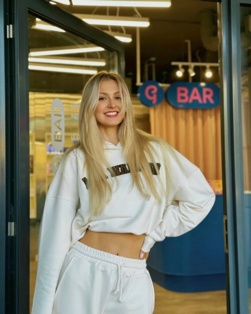 Alexa Grace Biography: Career Journey, Net Worth & Facts 2025